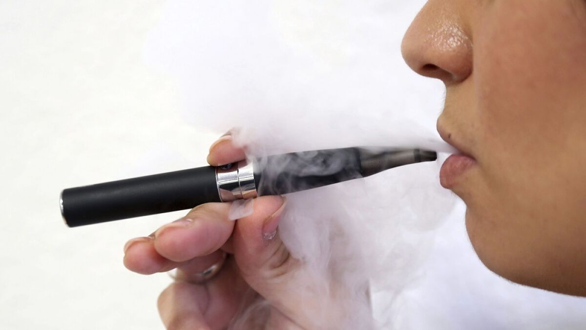 fumar vaper sin nicotina es malo Alerta por el preocupante consumo de vapeadores entre niños y adolescentes:  el 20% vapea y el 13% fuma