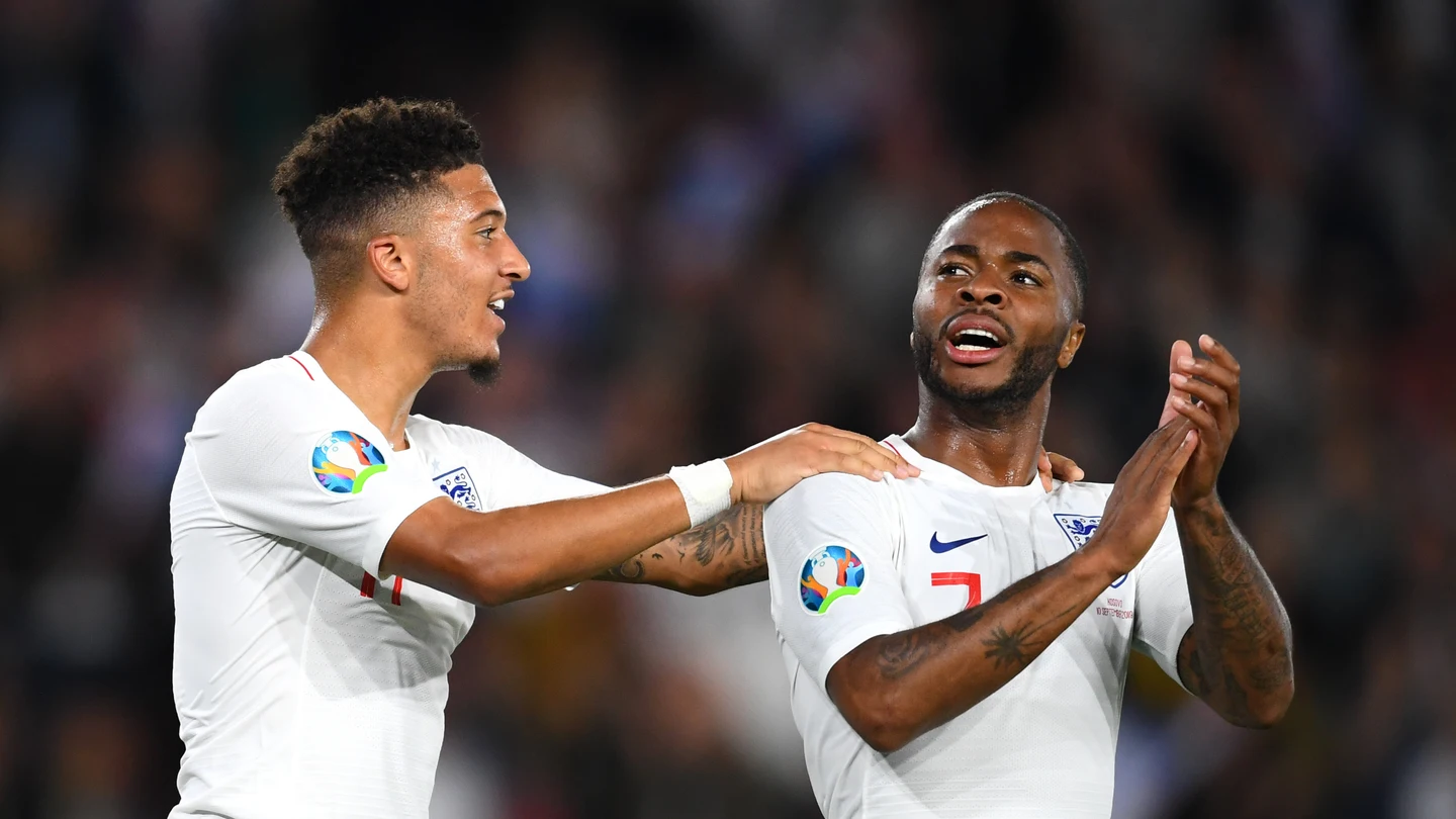 Raheem Sterling, junto a Jadon Sancho Raheem Sterling, junto a Jadon Sancho