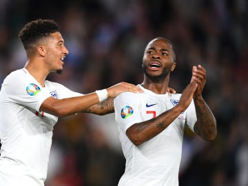 Raheem Sterling, junto a Jadon Sancho Raheem Sterling, junto a Jadon Sancho