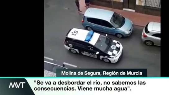 La Policía desaloja Molina de Segura, en Murcia La Policía desaloja Molina de Segura, en Murcia