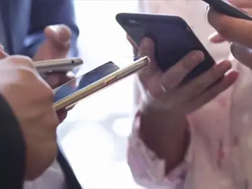 Chats de padres en WhatsApp: la Guardia Civil lanza una advertencia para el inicio del curso Chats de padres en WhatsApp: la Guardia Civil lanza una advertencia para el inicio del curso