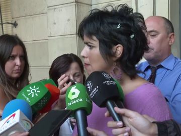 Teresa Rodríguez se sintió "un objeto" cuando Muñoz Medina intentó besarla: "Quiso humillarme por ser mujer" Teresa Rodríguez se sintió "un objeto" cuando Muñoz Medina intentó besarla: "Quiso humillarme por ser mujer"