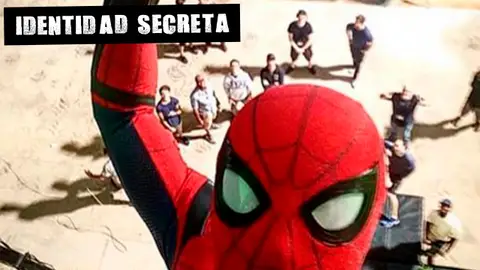 Spiderman haciéndose un selfie Spiderman haciéndose un selfie