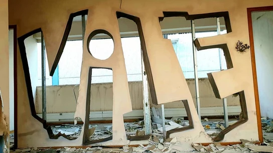 Graffiti del artista Vile, 2019 Graffiti del artista Vile, 2019