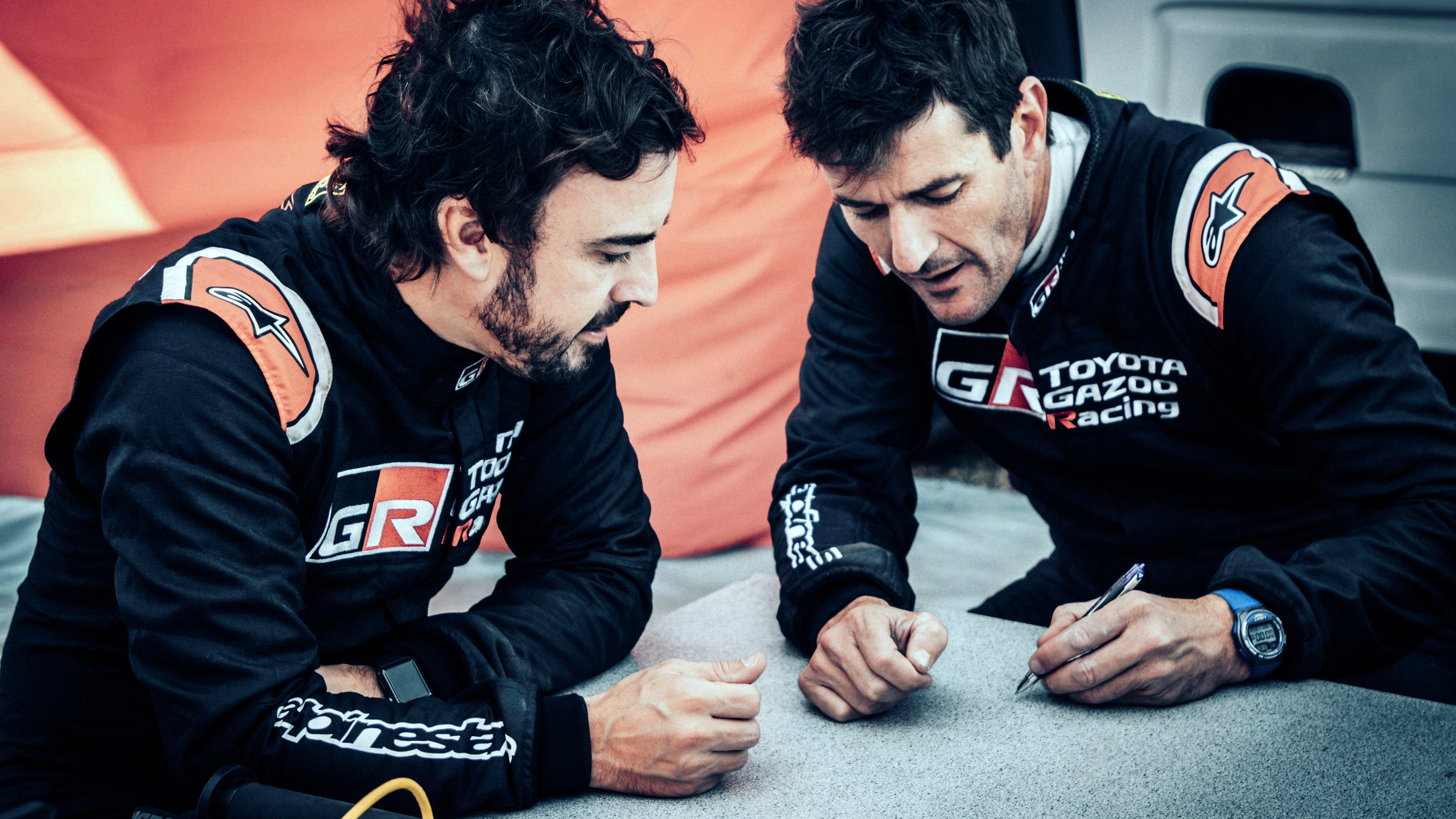 Fernando Alonso y Marc Coma, antes de la Lichtenburg 400