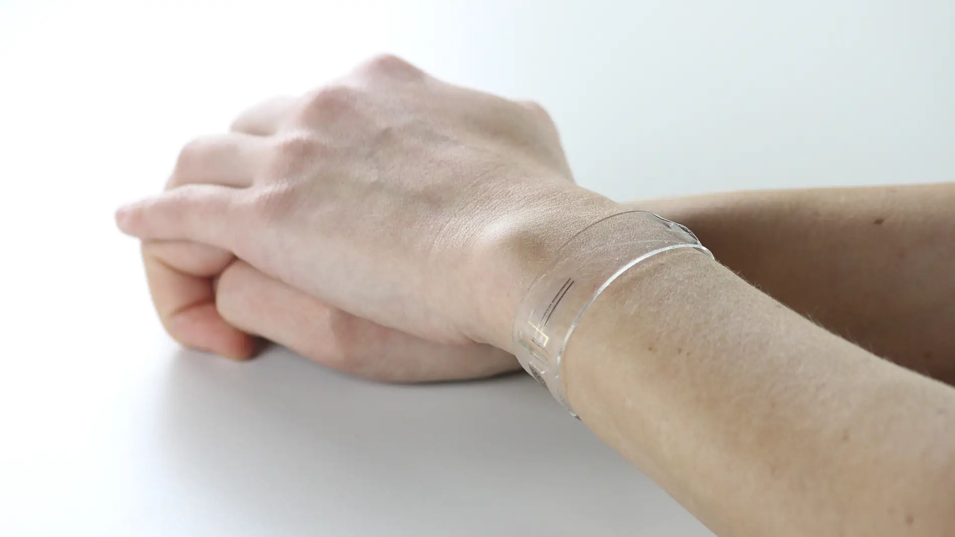 pulsera fabricada para proporcionar una medición continua durante la actividad