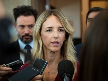 Cayetana Álvarez de Toledo renunciaría a liderar la candidatura en Barcelona en favor de Arrimadas como “gesto de compromiso con España Suma” Cayetana Álvarez de Toledo renunciaría a liderar la candidatura en Barcelona en favor de Arrimadas como “gesto de compromiso con España Suma”