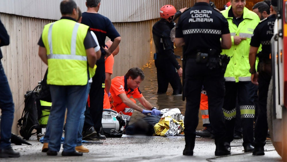 Gota fría: Un hombre muere ahogado en Almería tras quedar atrapado en su vehículo