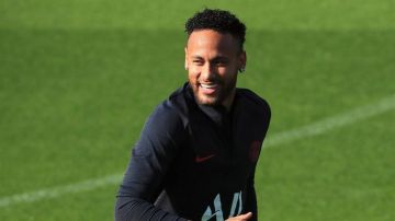 Neymar, en el campo de entrenamiento del PSG. 