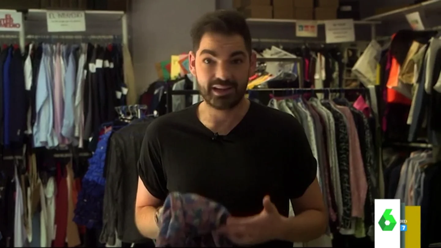 ¿Qué hay detrás de las camisas de Quique Peinado? Habla Raúl, estilista de Zapeando: "Estamos de luto" ¿Qué hay detrás de las camisas de Quique Peinado? Habla Raúl, estilista de Zapeando: "Estamos de luto"