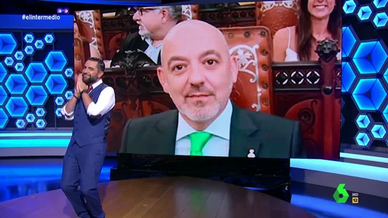 La defensa de un diputado de Vox al 'Cara al sol' después de sonara por error en una plaza de toros La defensa de un diputado de Vox al 'Cara al sol' después de sonara por error en una plaza de toros