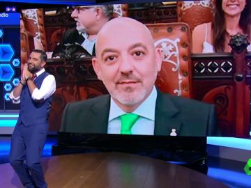 La defensa de un diputado de Vox al 'Cara al sol' después de sonara por error en una plaza de toros La defensa de un diputado de Vox al 'Cara al sol' después de sonara por error en una plaza de toros