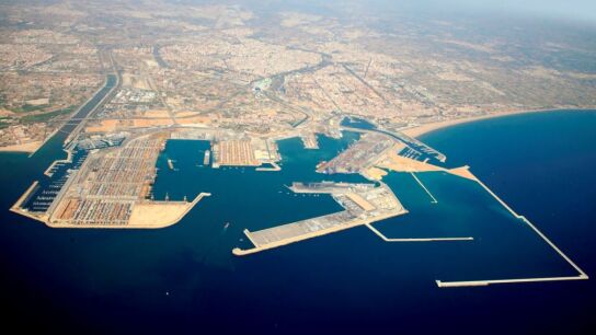 Vista del puerto de Val&egrave;ncia