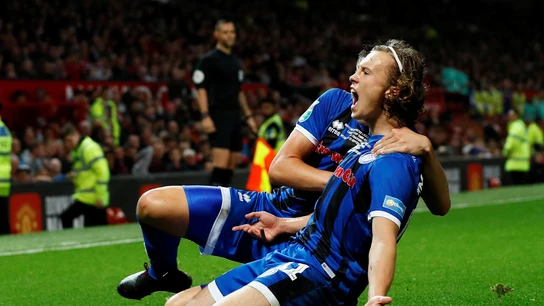 Luke Matheson celebra su gol contra el Manchester United Luke Matheson celebra su gol contra el Manchester United