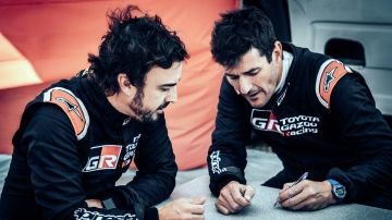 Fernando Alonso, junto a Marc Coma