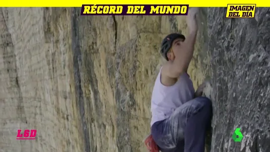 La increíble escalada récord de Dani Arnold en Los Alpes sin cuerdas ni sujeciones La increíble escalada récord de Dani Arnold en Los Alpes sin cuerdas ni sujeciones