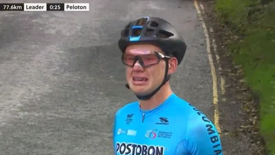 Germán Darío rompe a llorar tras sufrir un pinchazo Germán Darío rompe a llorar tras sufrir un pinchazo