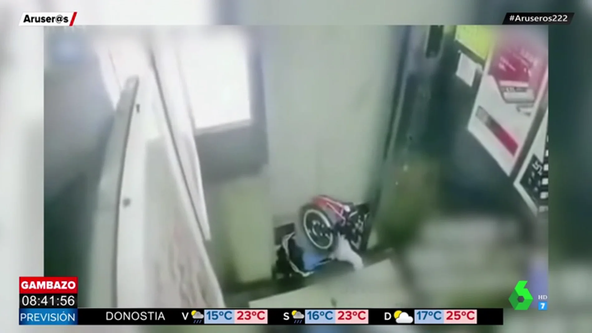 Las angustiosas imágenes en las que un ascensor se desploma dejando atrapado a un bebé de 19 meses 