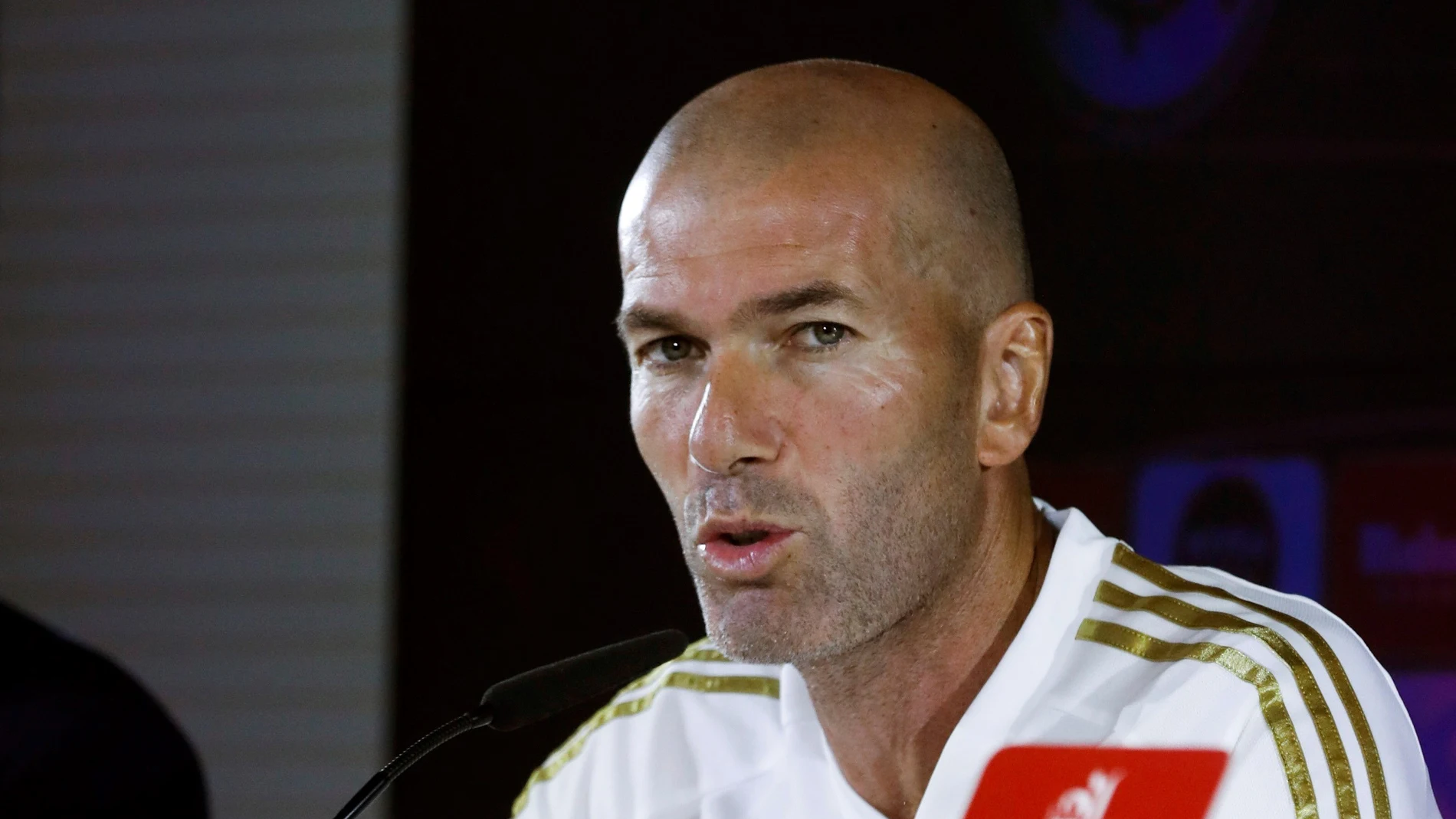 Zidane habla ante los medios