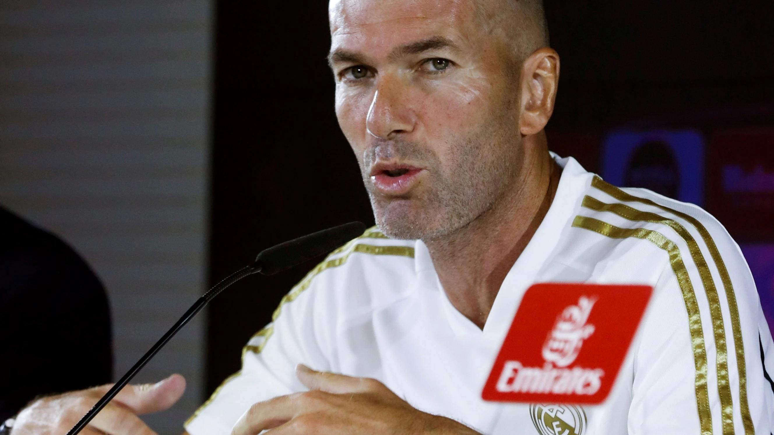 Zidane habla ante los medios