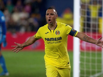 Cazorla celebra un gol Cazorla celebra un gol