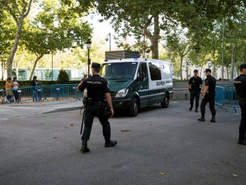 Un vehículo de la Guardia Civil en el traslado de siete miembros de los CDR detenidos Un vehículo de la Guardia Civil en el traslado de siete miembros de los CDR detenidos