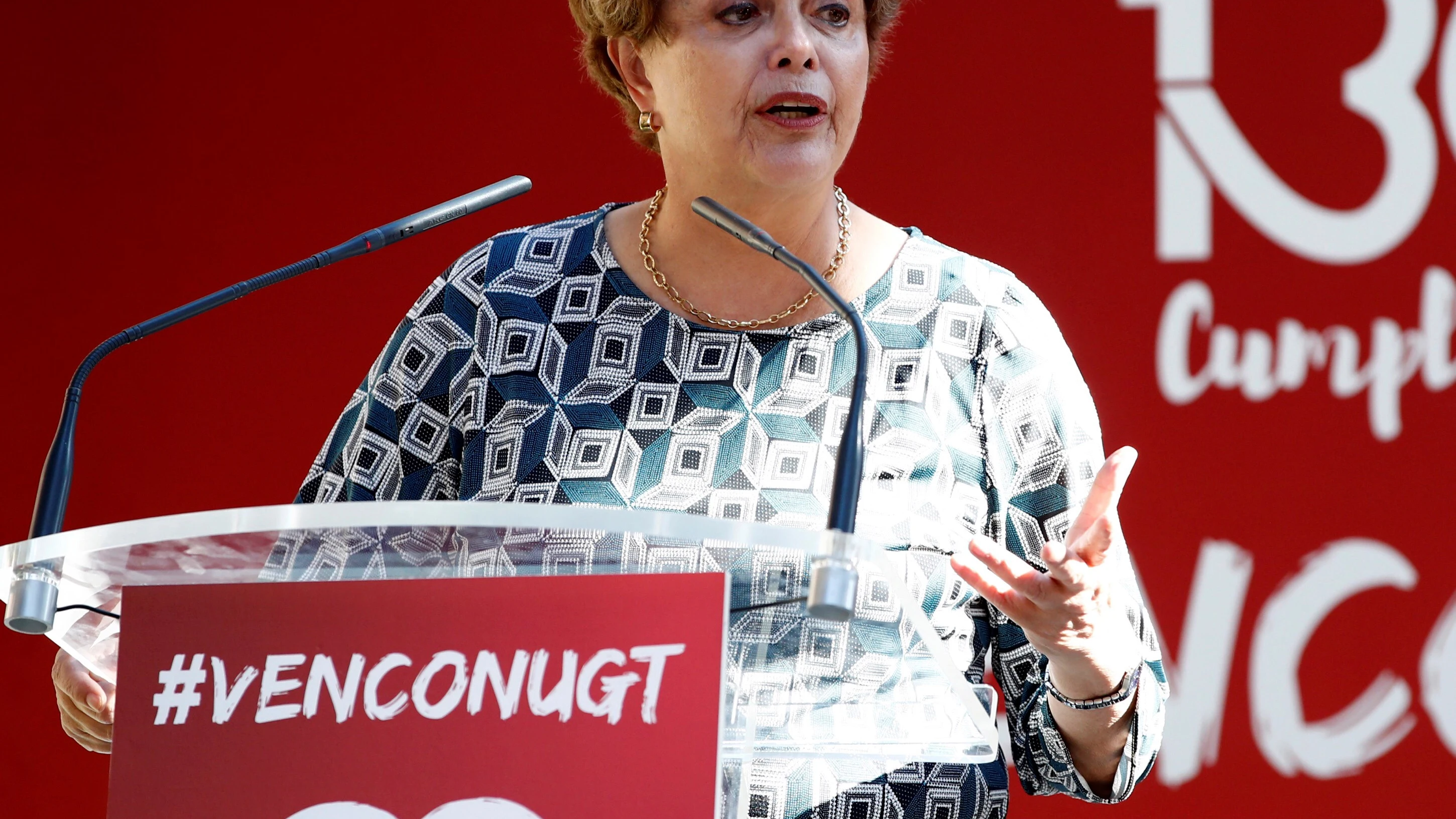 La expresidenta de Brasil, Dilma Rousseff, durante su intervención en un acto de apoyo a Lula da Silva en el 130 aniversario del sindicato UGT.