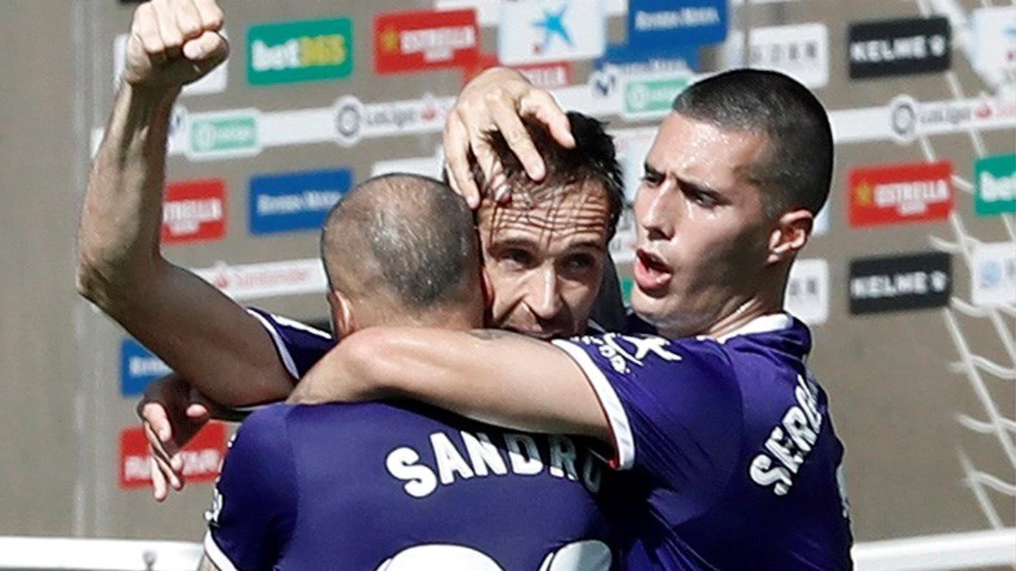 Míchel celebra un gol con el Valladolid Míchel celebra un gol con el Valladolid