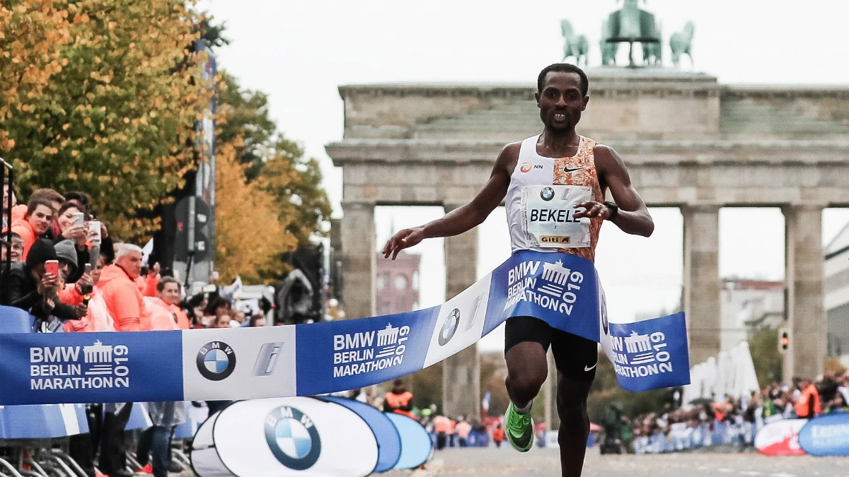 Bekele entra en meta en Berlín