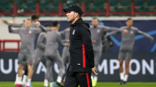 Simeone, en la sesión de entrenamiento de Moscú previa al partido ante el Lokomotiv. Simeone, en la sesión de entrenamiento de Moscú previa al partido ante el Lokomotiv.