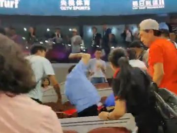 Momento de la pelea durante el Kerber-Zhang Momento de la pelea durante el Kerber-Zhang