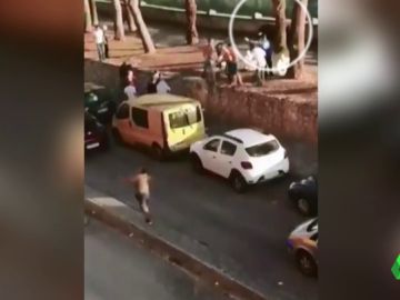 Abaten a tiros a un toro que escapó de la plaza de Algemesí, Valencia Abaten a tiros a un toro que escapó de la plaza de Algemesí, Valencia