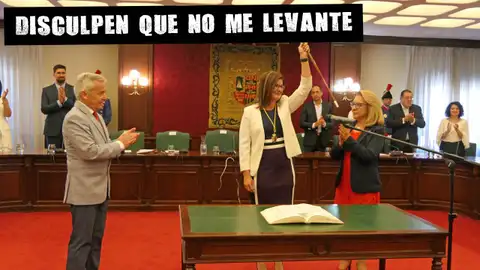 La alcaldesa de Móstoles, Natalia Posse, en su investidura Disculpen que no me levante