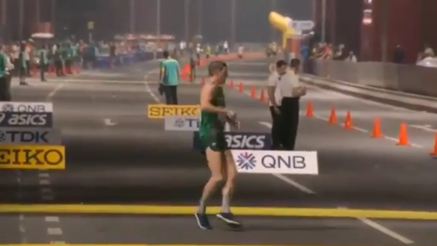 Brendan Boyce hace el 'Moonwalk' al llegar a meta Brendan Boyce hace el 'Moonwalk' al llegar a meta