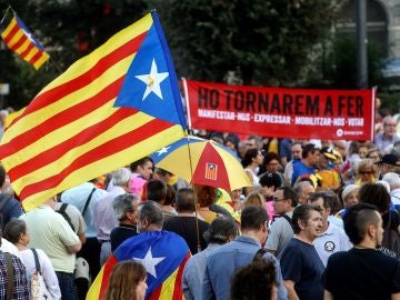 Imagen de la manifestación convocada por ANC en Barcelona bajo el lema: "Acabemos lo que empezamos. Ganemos la independencia" Imagen de la manifestación convocada por ANC en Barcelona bajo el lema: "Acabemos lo que empezamos. Ganemos la independencia"