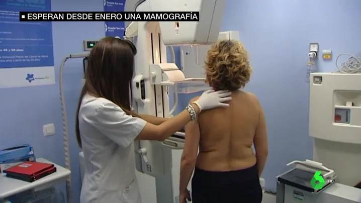 Hasta 350.000 mujeres esperan desde enero una mamografía: la detección precoz del cáncer de mama lleva 9 meses parada en Madrid Hasta 350.000 mujeres esperan desde enero una mamografía: la detección precoz del cáncer de mama lleva 9 meses parada en Madrid