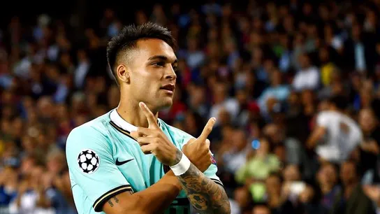 Lautaro Martínez tras anotar el 0-1 en el Camp Nou. Lautaro Martínez tras anotar el 0-1 en el Camp Nou.
