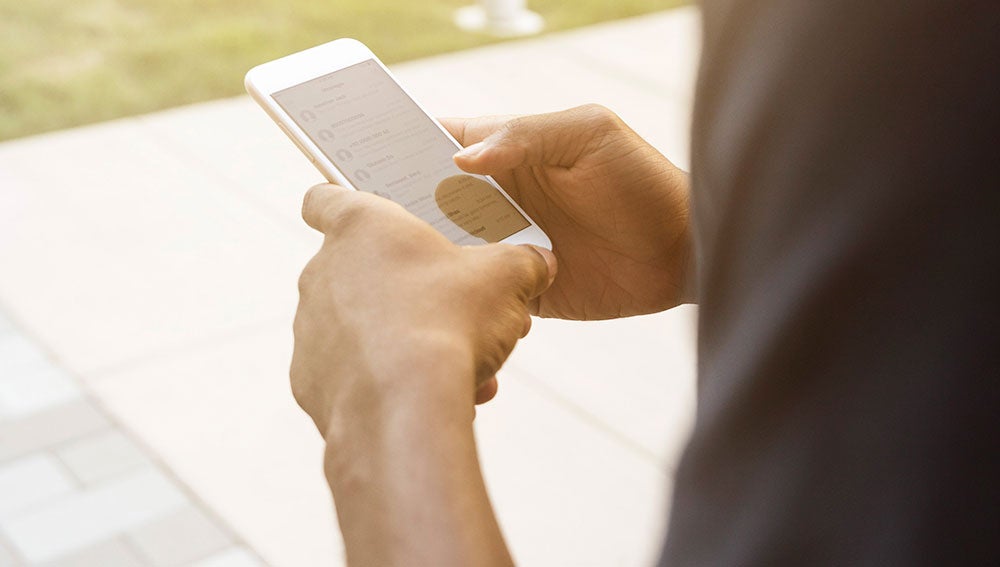 Escribiendo en un smartphone