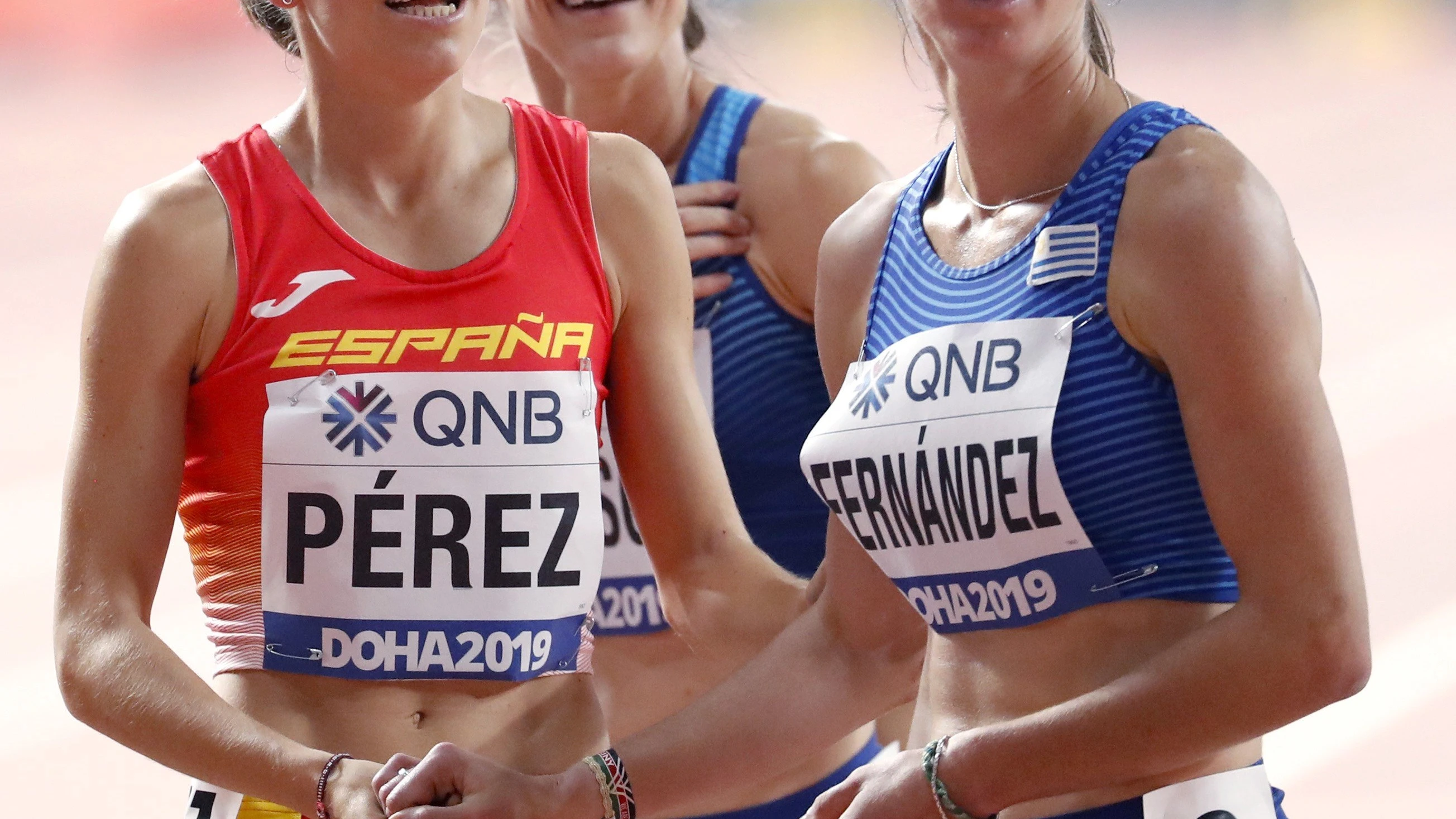 Marta Pérez, junto a la uruguaya María Pia Fernández