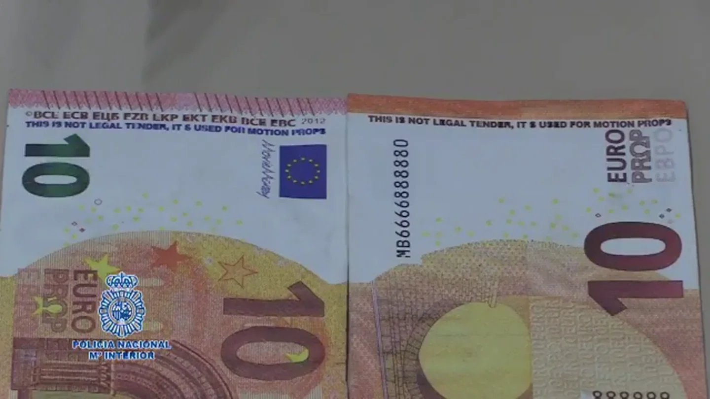 La Policía alerta de una nueva estafa con billetes falsos de 10 euros La Policía alerta de una nueva estafa con billetes falsos de 10 euros
