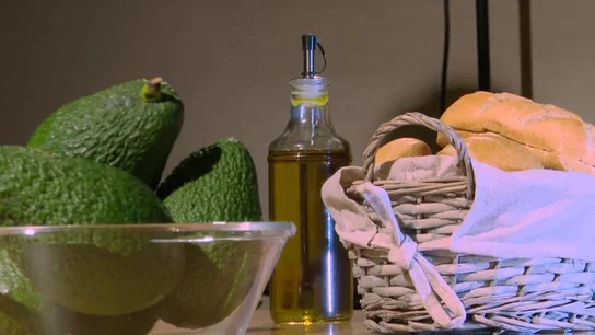El "verdadero peligro" del aguacate: por qué no lo debes tomar con aceite de oliva El "verdadero peligro" del aguacate: por qué no lo debes tomar con aceite de oliva