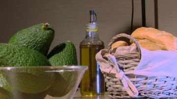 El &quot;verdadero peligro&quot; del aguacate: por qué no lo debes tomar con aceite de oliva