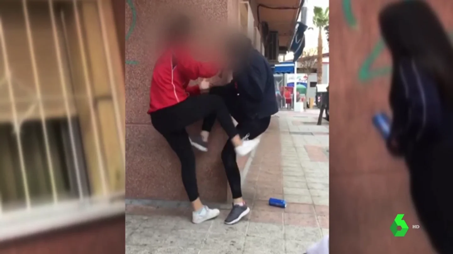 Agresión a una compañera de instituto Agresión a una compañera de instituto