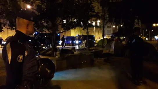 Imagen del desalojo en el Paseo del Prado Imagen del desalojo en el Paseo del Prado