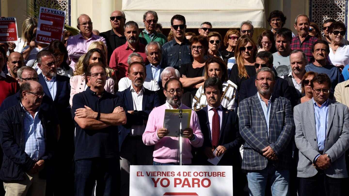 Espa&ntilde;a vaciada: lectura del manifiesto tras el paro en Huesca
