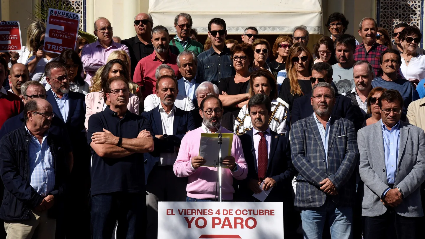 España vaciada: lectura del manifiesto tras el paro en Huesca España vaciada: lectura del manifiesto tras el paro en Huesca