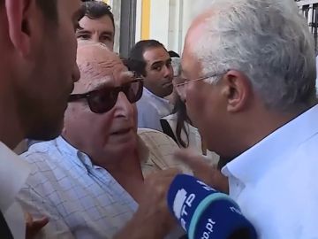 El primer ministro portugués pierde los nervios y se enfrenta a un vecino en el cierre de campaña El primer ministro portugués pierde los nervios y se enfrenta a un vecino en el cierre de campaña
