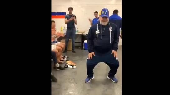 Maradona y su baile de la alegría Maradona y su baile de la alegría