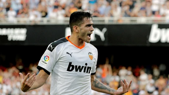 Maxi Gómez celebra un gol con el Valencia Maxi Gómez celebra un gol con el Valencia