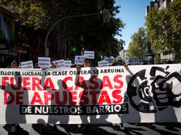 Manifestación en Madrid contra la proliferación de casas de apuestas Manifestación en Madrid contra la proliferación de casas de apuestas